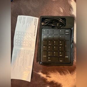 Bluetooth wireless number pad